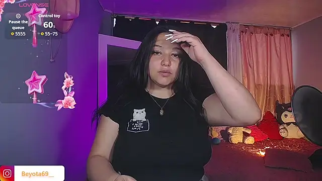 Kym Owens online show from October 26, 10:36 pm