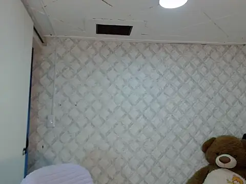 Emma-Wilson online show from February 26, 4:55 am