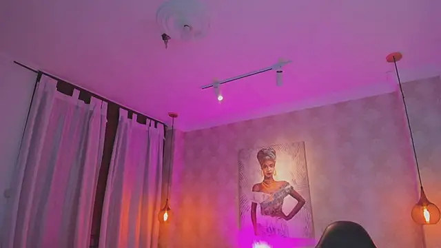 Shantall   online show from January 12, 11:15 am