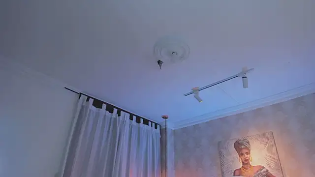 Snapshot of Shantall__ chatting on April 7, 10:59 am Shantall online show from April 7, 10:59 am