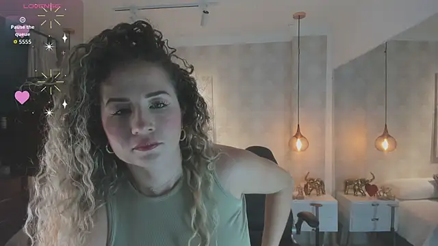 Snapshot of Shantall__ chatting on June 18, 11:36 am Shantall online show from June 18, 11:36 am