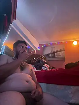 Snapshot of bigdickgio6923 chatting on February 23, 11:35 pm bigdickgio6923 online show from February 23, 11:35 pm