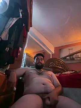 Snapshot of bigdickgio6923 chatting on February 27, 12:43 am bigdickgio6923 online show from February 27, 12:43 am