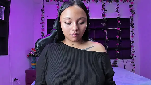 sweelanna   online show from November 28, 1:41 am