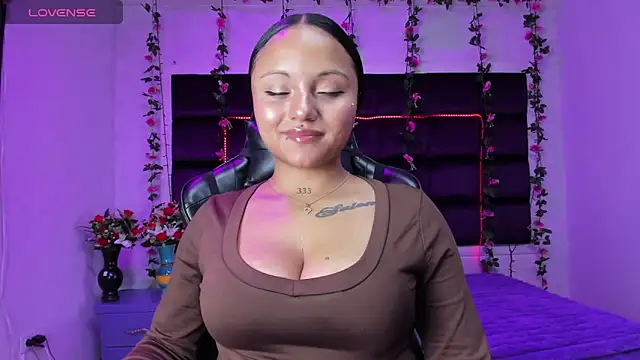 sweelanna   online show from March 1, 1:07 am