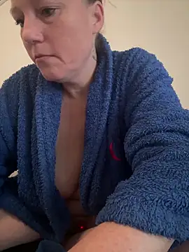 MoniqueLaFee online show from February 23, 7:06 am