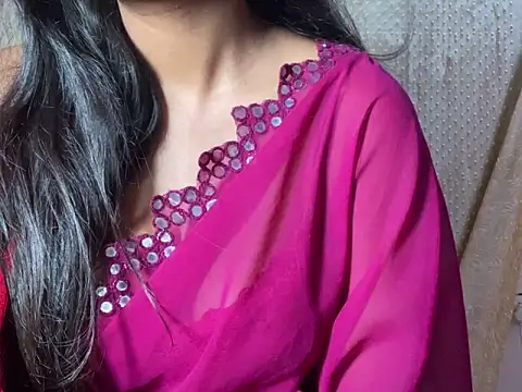 Sexy trisha  7 online show from February 3, 6:35 pm