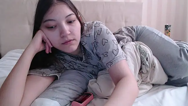 Snapshot of AlisaDevis chatting on February 21, 7:09 am AlisaDevis online show from February 21, 7:09 am