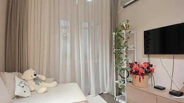 Snapshot of Missalgel chatting on February 20, 11:43 am Missalgel online show from February 20, 11:43 am