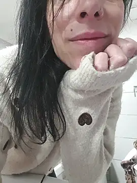 freyamoret online show from March 28, 5:56 pm