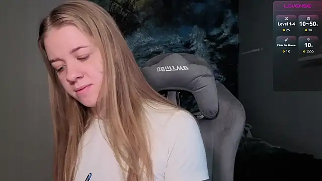 candy maggie online show from December 14, 9:25 am