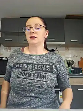 KristenVega online show from November 26, 11:55 am