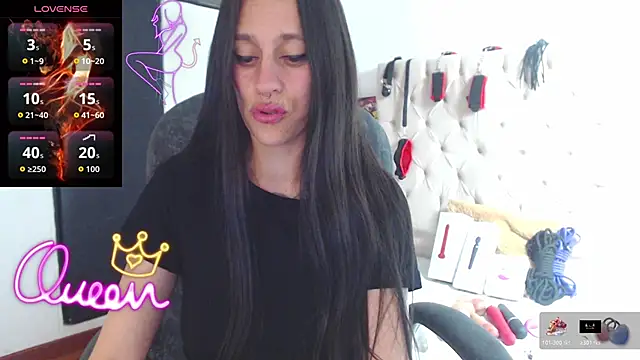 Snapshot of thin_tatto chatting on April 8, 1:44 pm thin tatto online show from April 8, 1:44 pm