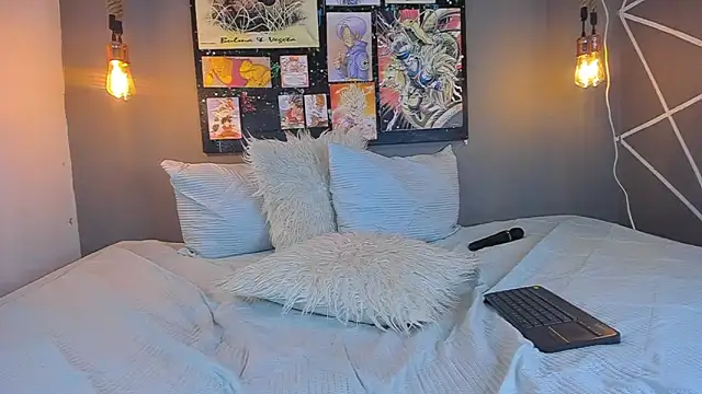 cloe bridgee online show from February 16, 6:10 am