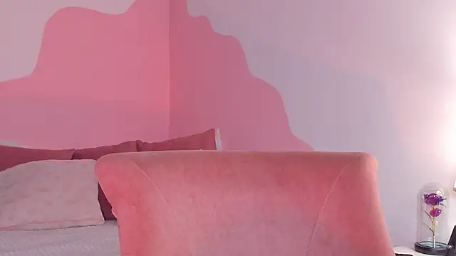 DaraBeckett online show from December 3, 12:40 am