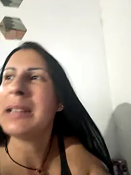 Snapshot of Angelicvill chatting on November 18, 10:52 am Angelicvill online show from November 18, 10:52 am