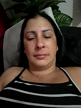 Snapshot of Angelicvill chatting on November 21, 9:30 am Angelicvill online show from November 21, 9:30 am