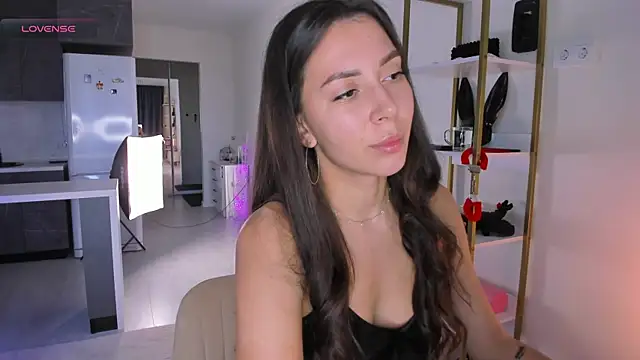 Snapshot of princess_ashley_ chatting on June 23, 1:09 pm princess ashley online show from June 23, 1:09 pm