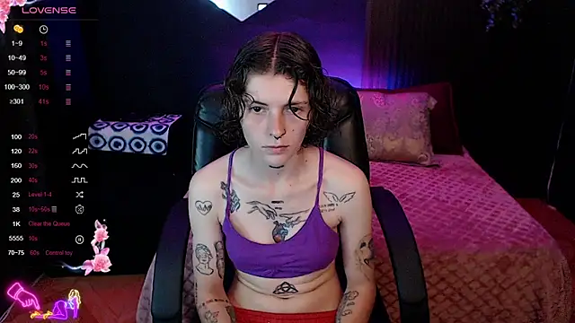 pretty cristal69 online show from March 31, 11:05 pm