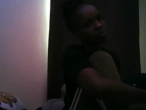 Snapshot of Bella_cute01 chatting on November 5, 4:23 am Bella cute01 online show from November 5, 4:23 am