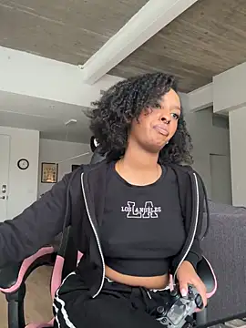 Your Paris online show from December 17, 6:03 pm