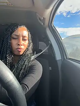 Your Paris online show from April 9, 11:21 pm