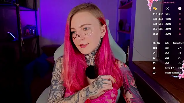 Snapshot of Roxy_____ chatting on March 1, 8:22 pm Roxy online show from March 1, 8:22 pm