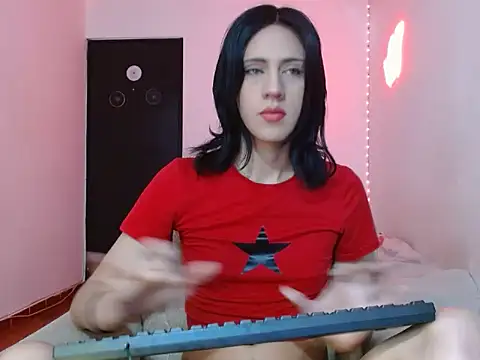 lucydreamm online show from February 1, 9:13 pm