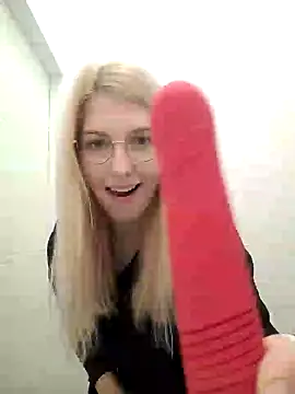 Snapshot of Amitiel_Angel chatting on December 1, 4:29 pm Amitiel Angel online show from December 1, 4:29 pm