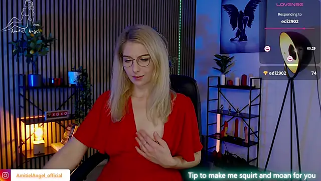 Snapshot of Amitiel_Angel chatting on February 5, 8:14 pm Amitiel Angel online show from February 5, 8:14 pm