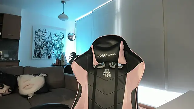 annie gh online show from April 19, 6:10 pm