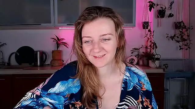 Elly Helly online show from December 8, 8:04 pm