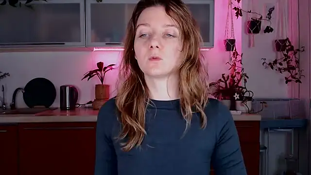 Elly Helly online show from December 13, 8:37 pm