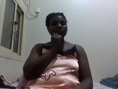 queenzuena online show from April 29, 9:43 pm