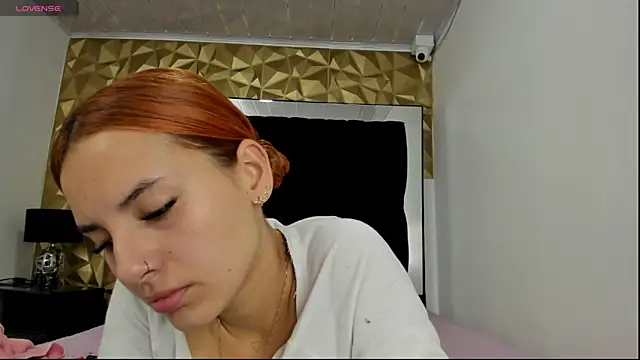 maee angels online show from December 20, 10:32 pm