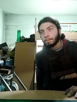 Snapshot of kleineid77 chatting on March 1, 1:40 pm kleineid77 online show from March 1, 1:40 pm