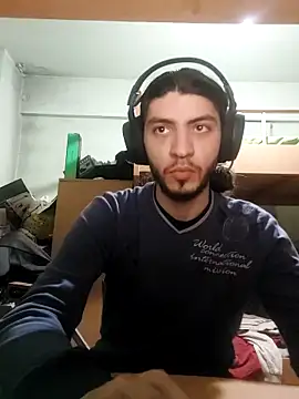 Snapshot of kleineid77 chatting on March 4, 5:56 pm kleineid77 online show from March 4, 5:56 pm