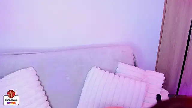 meow moon  online show from March 17, 8:28 am