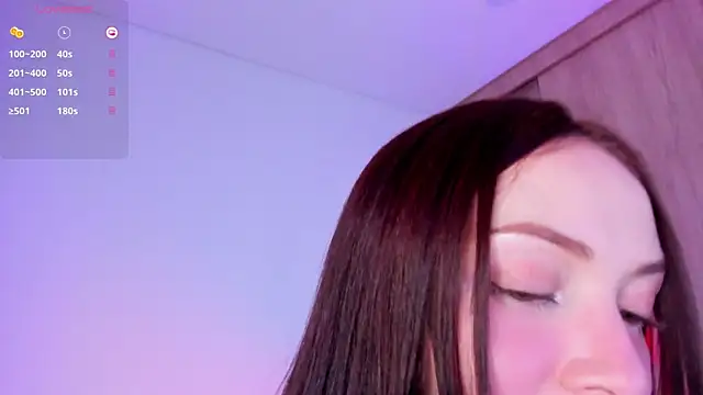 Snapshot of meow_moon_ chatting on June 11, 4:21 am meow moon online show from June 11, 4:21 am