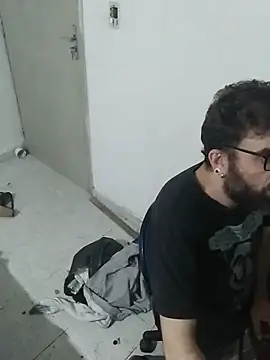 Snapshot of pikalindaxx chatting on February 23, 10:18 pm pikalindaxx online show from February 23, 10:18 pm