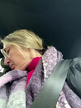 casalinga88 online show from February 19, 12:12 pm