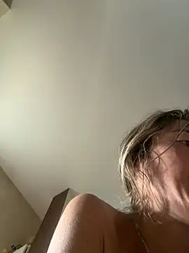Snapshot of casalinga88 chatting on June 17, 5:54 am casalinga88 online show from June 17, 5:54 am