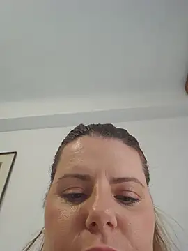 Snapshot of KarlyGray10 chatting on May 28, 10:56 am KarlyGray10 online show from May 28, 10:56 am