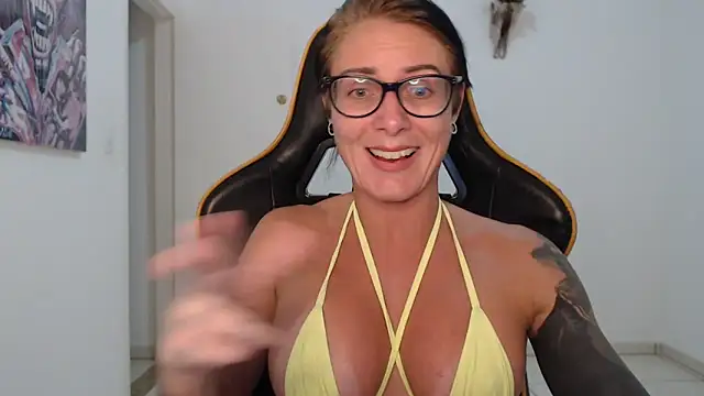 CrisBathoryxxx online show from March 8, 1:50 am