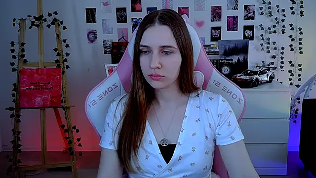 AliceCharmy online show from October 16, 5:30 am