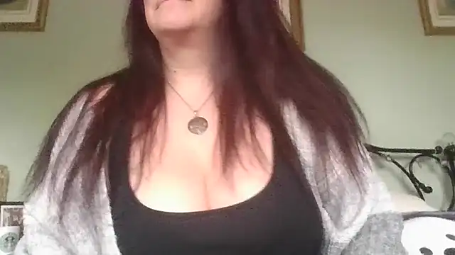 Snapshot of MissKisu chatting on February 9, 3:38 pm MissKisu online show from February 9, 3:38 pm
