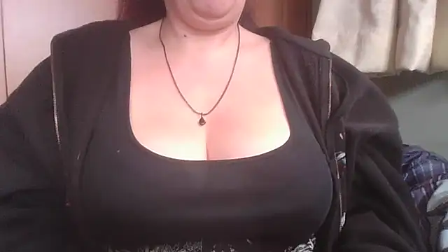 Snapshot of MissKisu chatting on May 14, 10:11 am MissKisu online show from May 14, 10:11 am