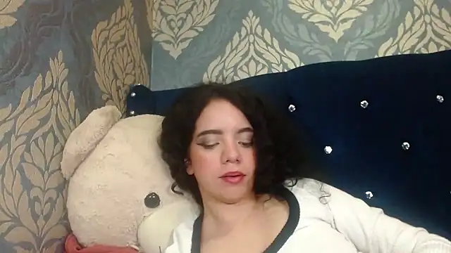 EmmaCowperr online show from December 29, 6:14 am