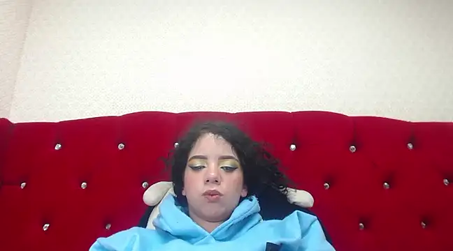 EmmaCowperr online show from February 11, 2:35 pm