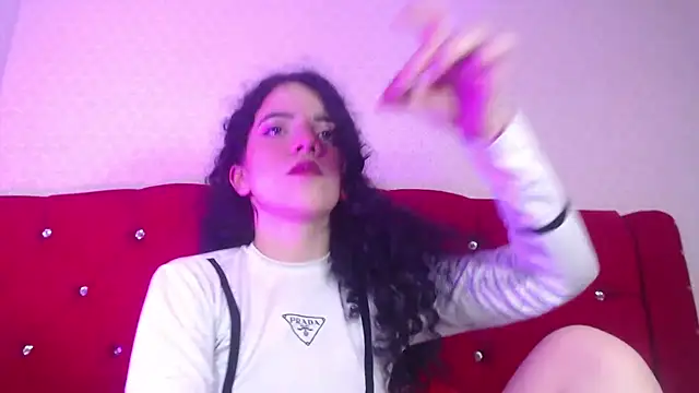 EmmaCowperr online show from February 13, 6:38 pm